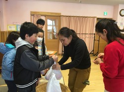 18 幼稚園で販売.JPG