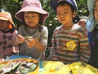 ブログ 口のパーツ置き.jpg